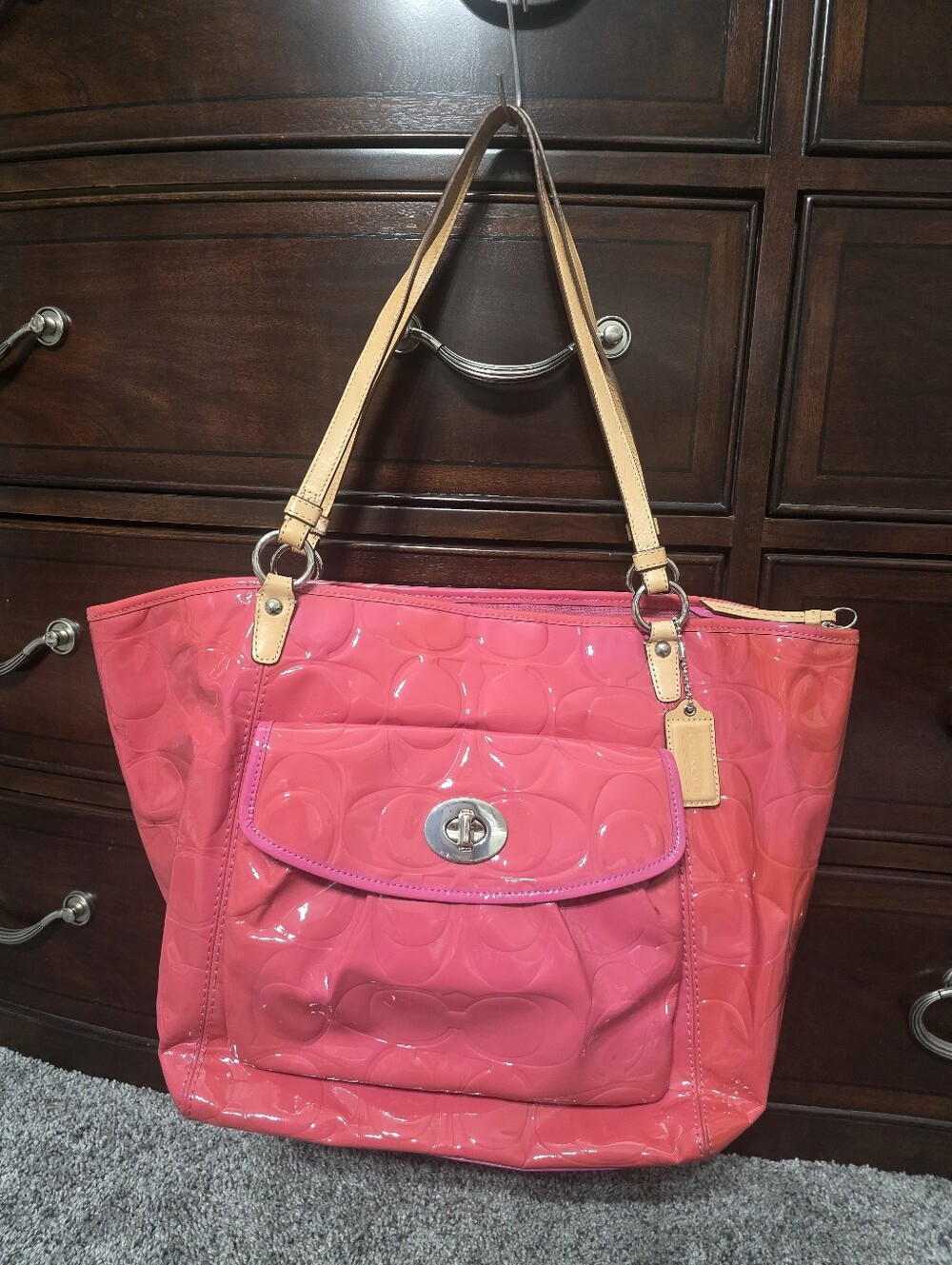 Vintage - Patent leather tote bag, Coach Signature Embossed Leah